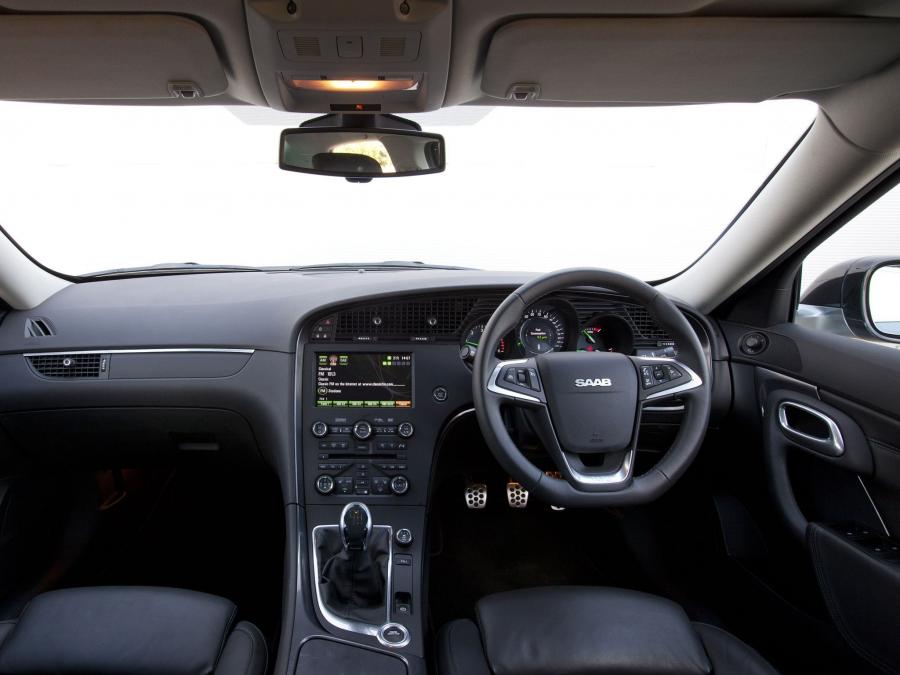  Saab 9-5 Aero Sedan 2010 года  (UK) (фото 3 из 10)